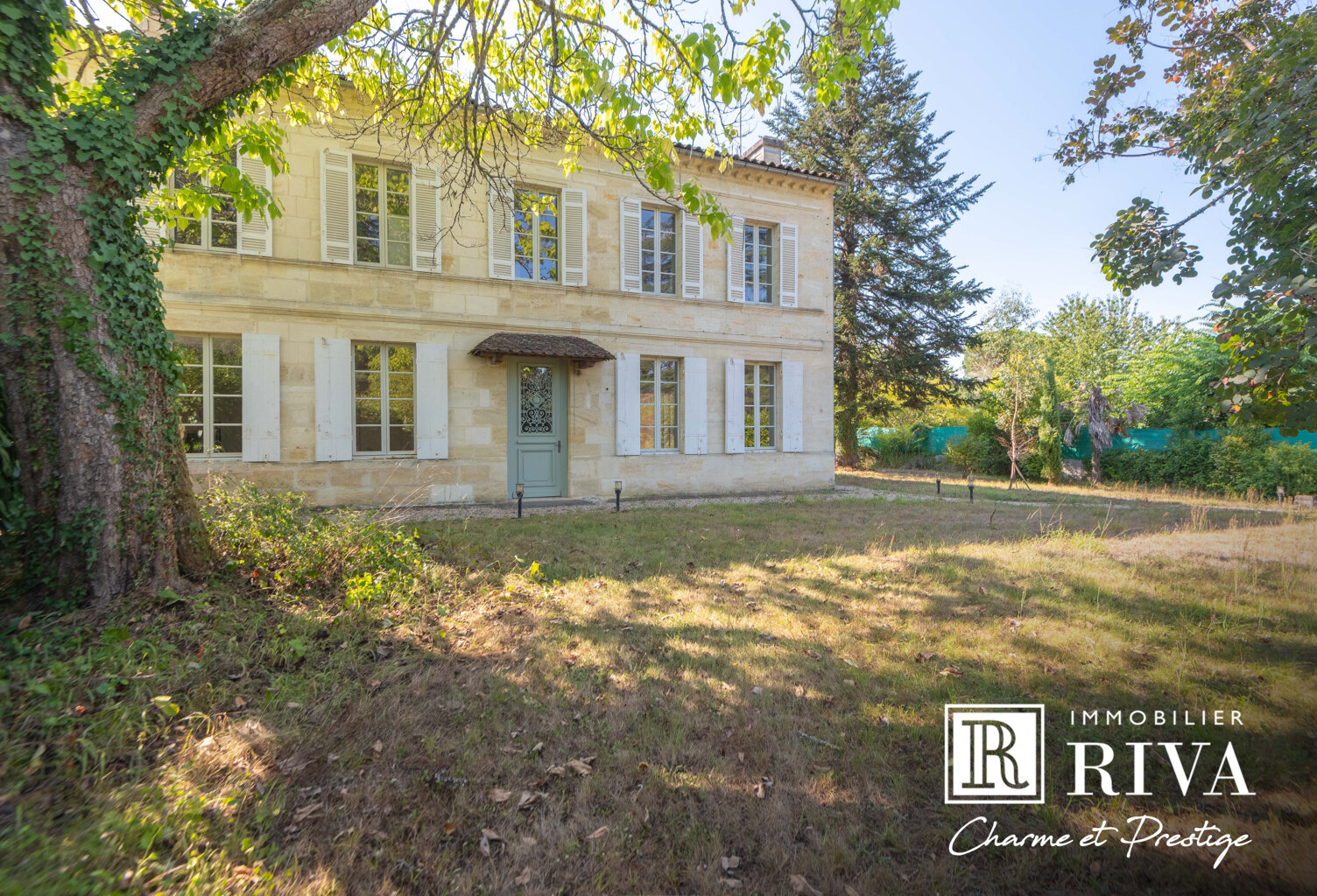 PROPRIETE EN PIERRE - 258 M2 + DEPENDANCES - 4 CH - TERRAIN — photo 1