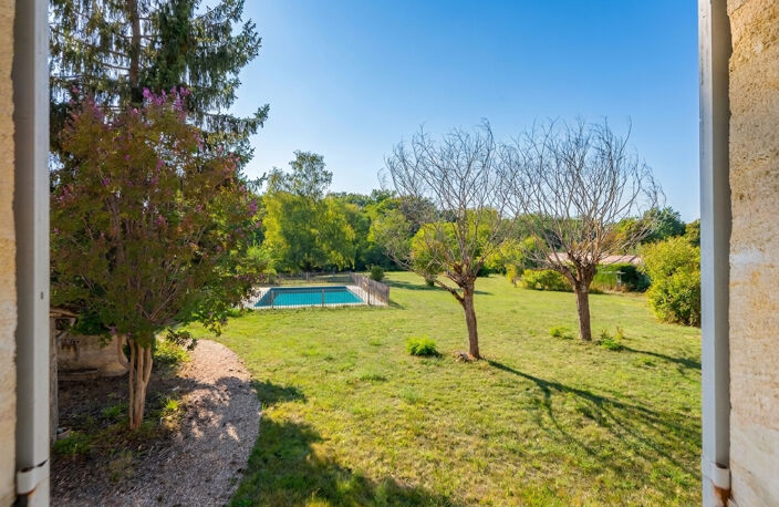 PROPRIETE EN PIERRE - 258 M2 + DEPENDANCES - 4 CH - TERRAIN — photo 3