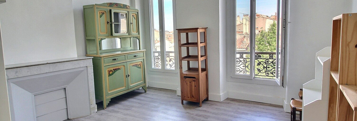 Appartement 4 Pièces 82 m² à louer à Marseille 6 (13006)