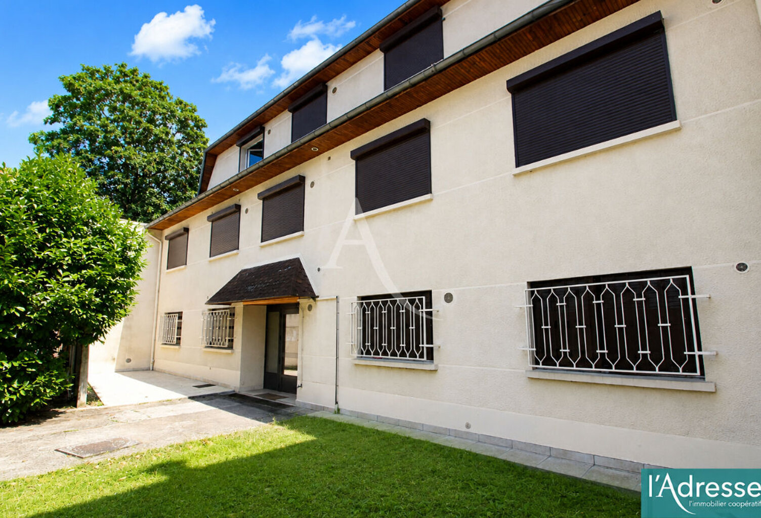 Immeuble de rapport vendu libre - 6 logements - Secteur Parc et Château à Morsang-sur-Orge — photo 1