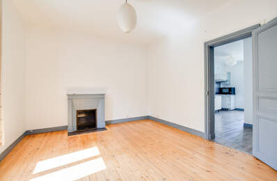 A VENDRE NANTES SAINT DONATIEN APPARTEMENT TYPE 2 AVEC CACHET — photo du bien