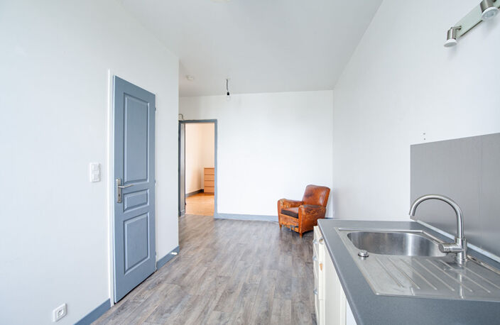 A VENDRE NANTES SAINT DONATIEN APPARTEMENT TYPE 2 AVEC CACHET — photo 5