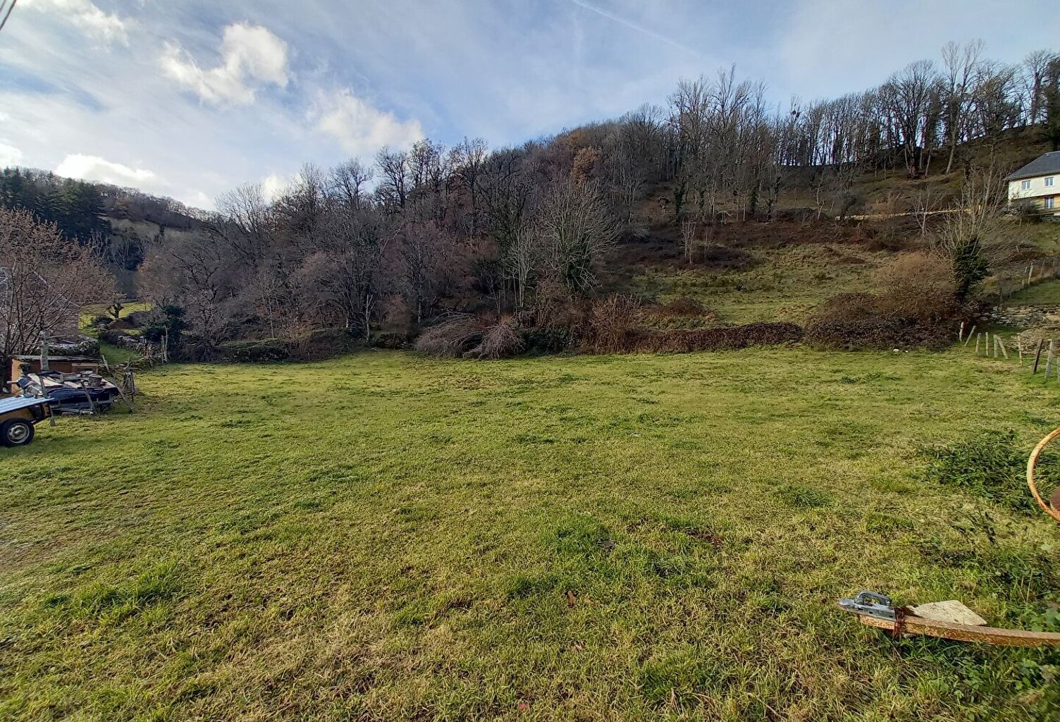 Terrain à  bâtir, au centre du village de st Chély d'Aubrac — photo 1