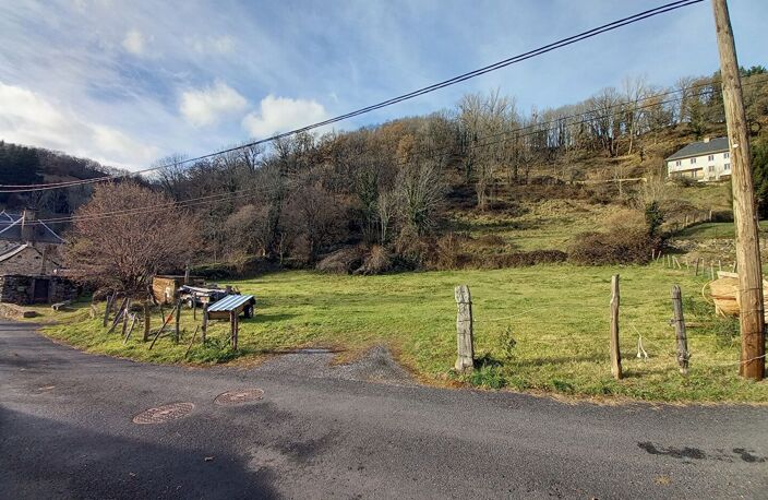 Terrain à  bâtir, au centre du village de st Chély d'Aubrac — photo 2