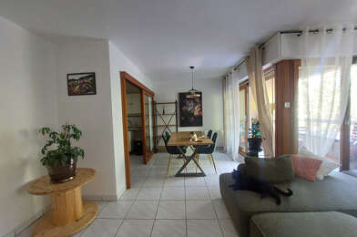 Appartement 3 pièces 780 €