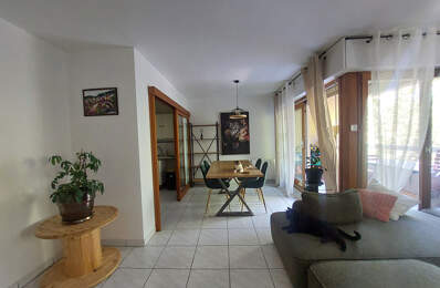 Appartement T3 traversant, deux balcons, cave et garage 2 voitures - Tour de ville RODEZ — photo du bien
