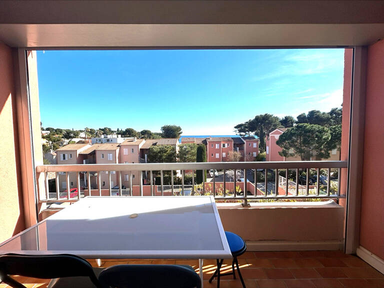 A LOUER - STUDIO MEUBLE TERRASSE  VU MER 17.36M2 - Carry-le-Rouet — photo 1