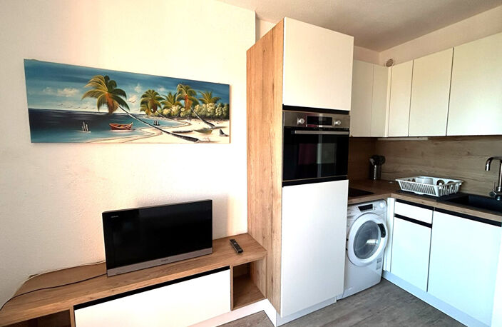 A LOUER - STUDIO MEUBLE TERRASSE  VU MER 17.36M2 - Carry-le-Rouet — photo 2