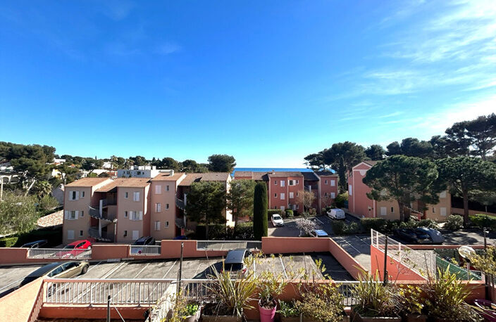A LOUER - STUDIO MEUBLE TERRASSE  VU MER 17.36M2 - Carry-le-Rouet — photo 4