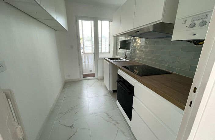 A LOUER Appartement rénové sur Carry Le Rouet 3 pièce(s) 62.09 m2 en rez de chaussée résidence sécurisée, terrasse, emplacement parking privatif — photo 3