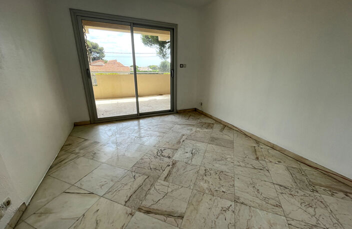 A LOUER Appartement rénové sur Carry Le Rouet 3 pièce(s) 62.09 m2 en rez de chaussée résidence sécurisée, terrasse, emplacement parking privatif — photo 4