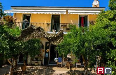 Villa spacieuse à Antibes Centre avec jardin et cheminée — photo du bien