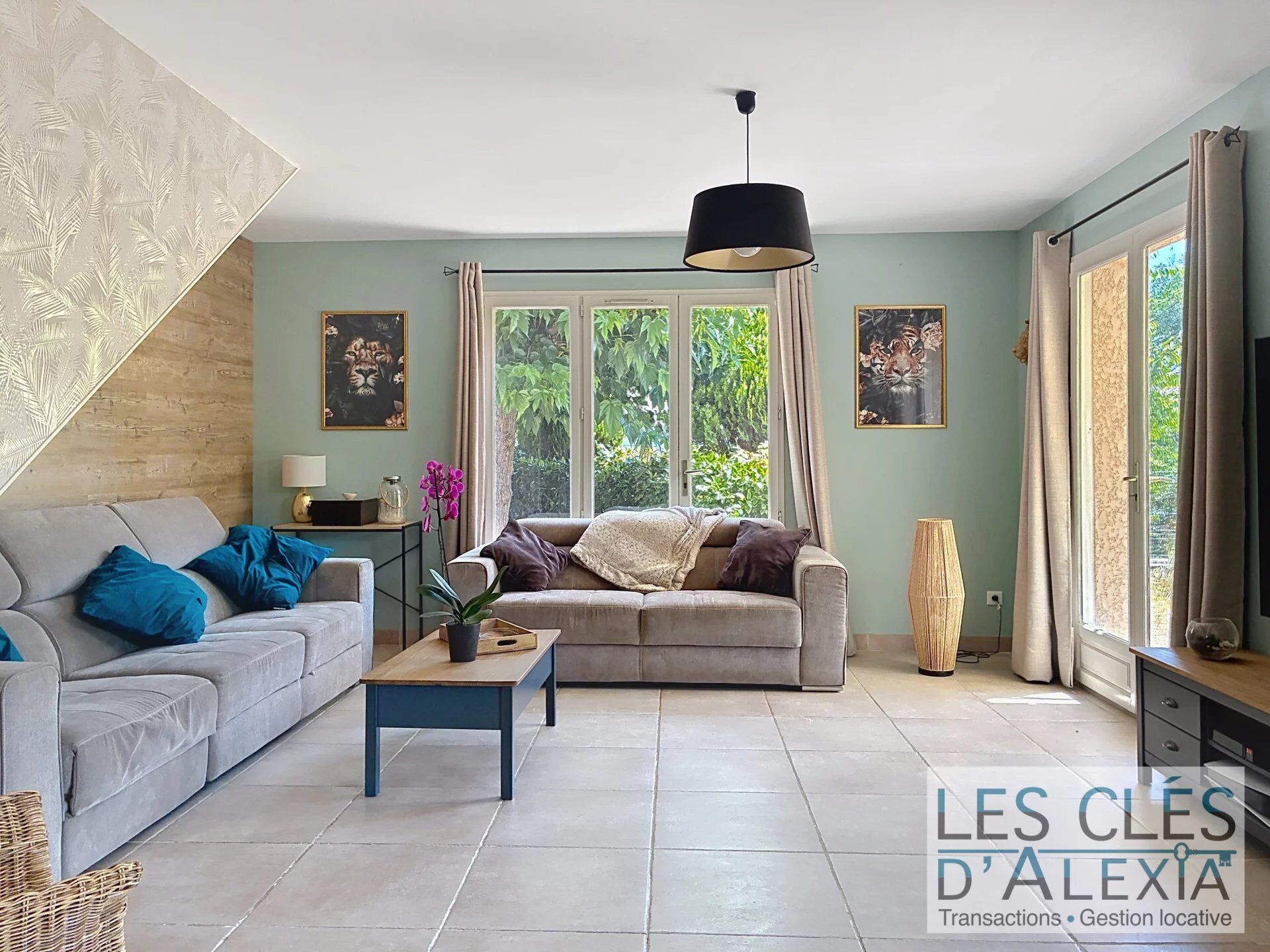 Maison F T8