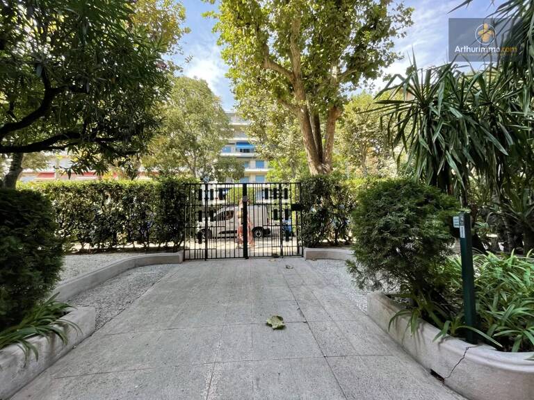 4 pièces Bourgeois avec terrasse Boulevard Dubouchage — photo 1
