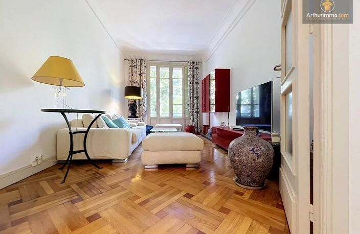 4 pièces Bourgeois avec terrasse Boulevard Dubouchage — photo 4