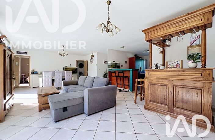 Vente Maison/villa 7 pièces — photo 2