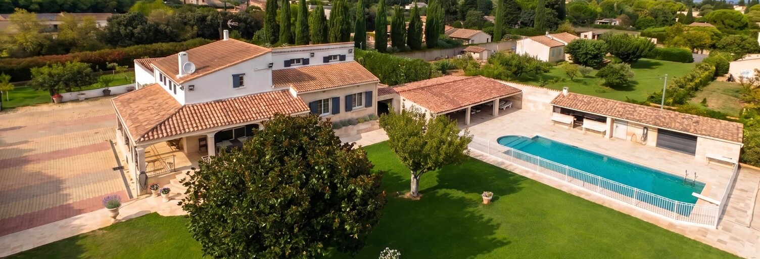 Maison 9 Pièces 220 m² à vendre à Arles (13200)