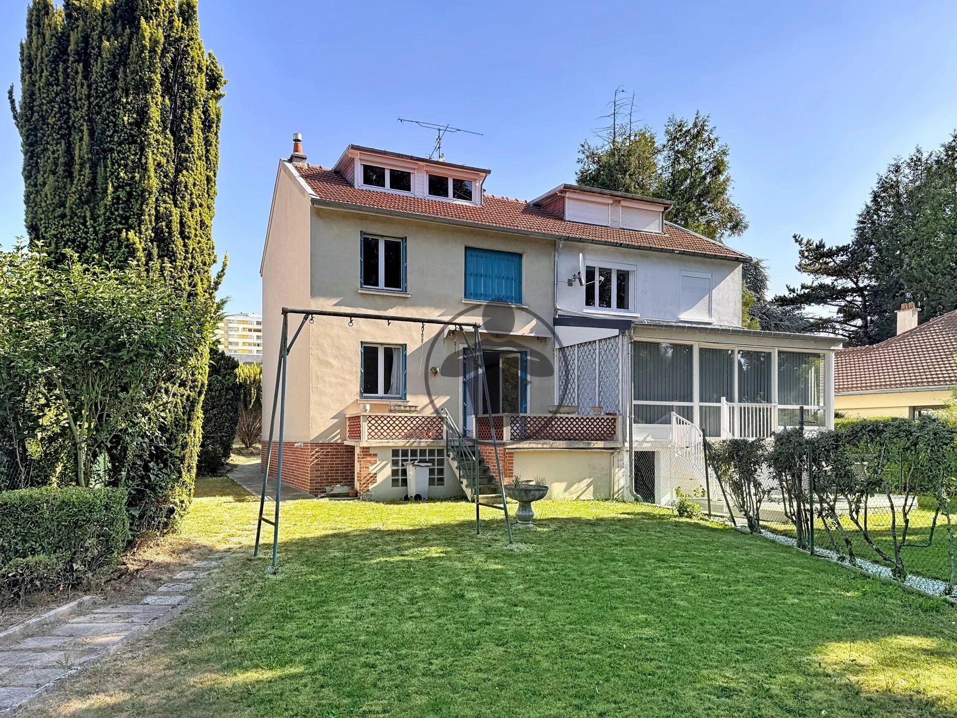 Maison 5 pièces 94 m² · à Saint-Quentin · 94 m² · 102 500 €