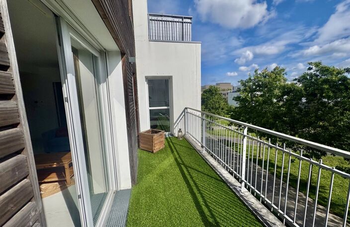 ORVAULT BOURG – Ravissant T3 avec terrasse et parkings — photo 2