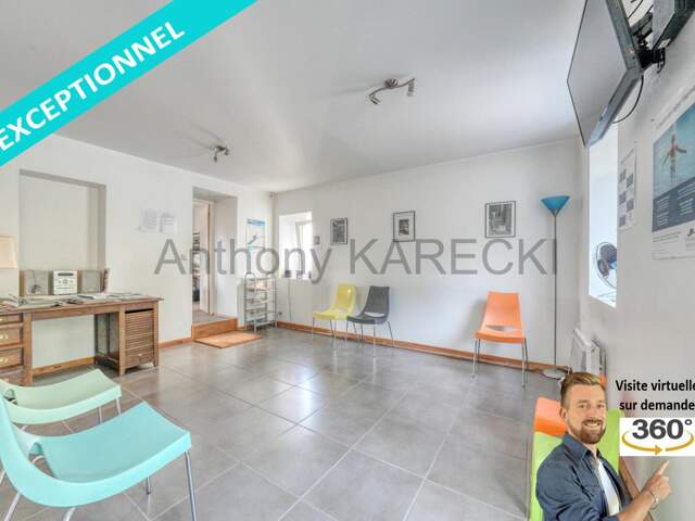 Monopropriété avec au rez de chaussé 54m² et 57m² à l'étage + 360m² de parking — photo du bien