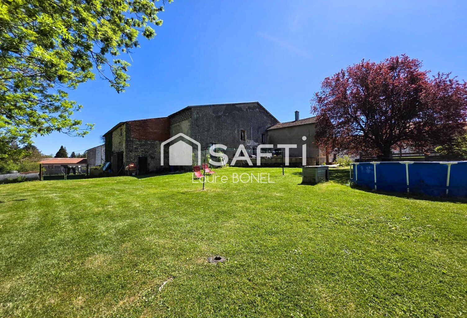 Maison de village aux volumes XXL, jardin agréable — photo 1