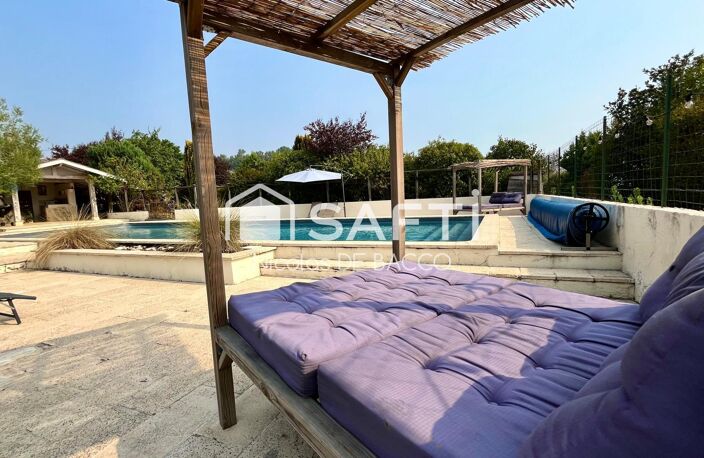 Superbe batisse en pierre de 277 m2, avec son parc et son espace piscine. — photo 2