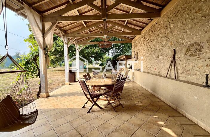 Superbe batisse en pierre de 277 m2, avec son parc et son espace piscine. — photo 3