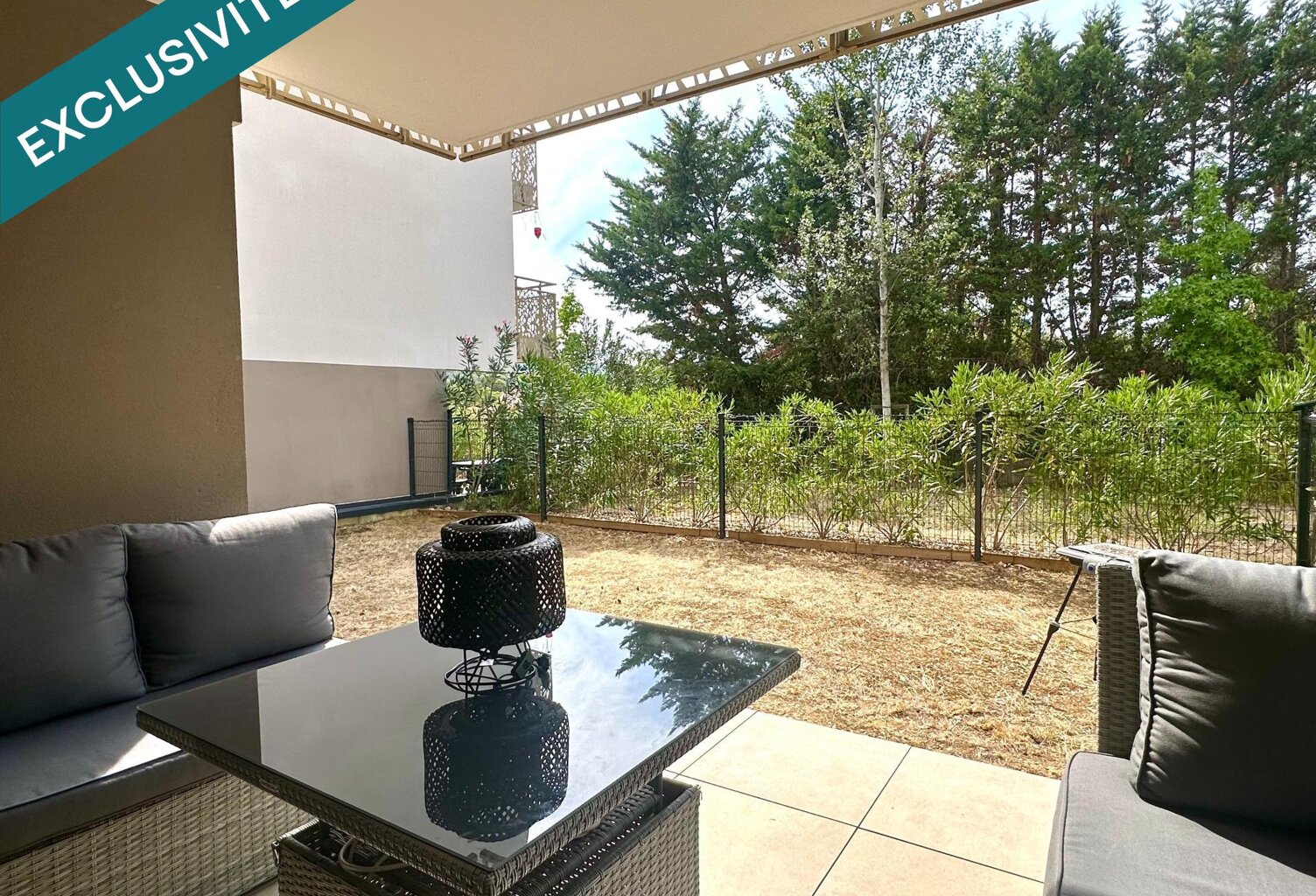 SUPERBE 3 PIÈCES AU CALME, AVEC JARDIN, PISCINE & 3 PARKINGS, PMR — photo 1