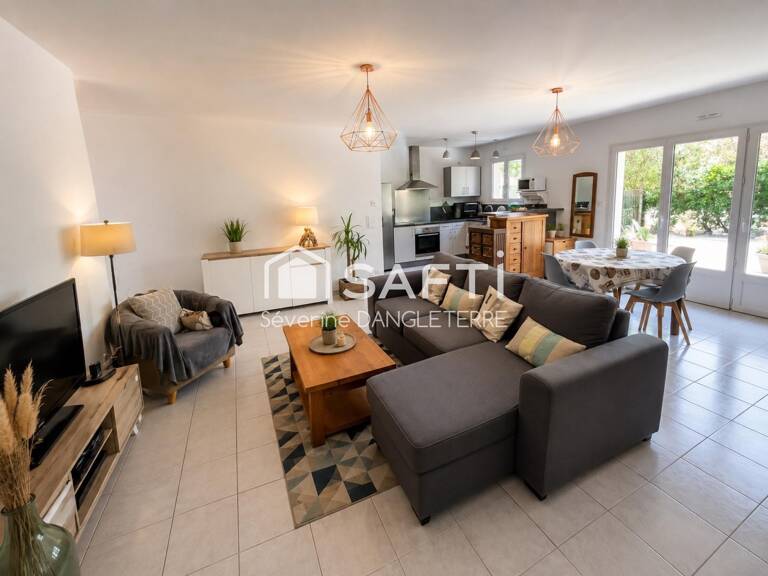 Maison Familiale Trois chambres . — photo 1