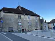 Spécial investisseur : rare et bel Immeuble à rénover en plein centre — photo 3