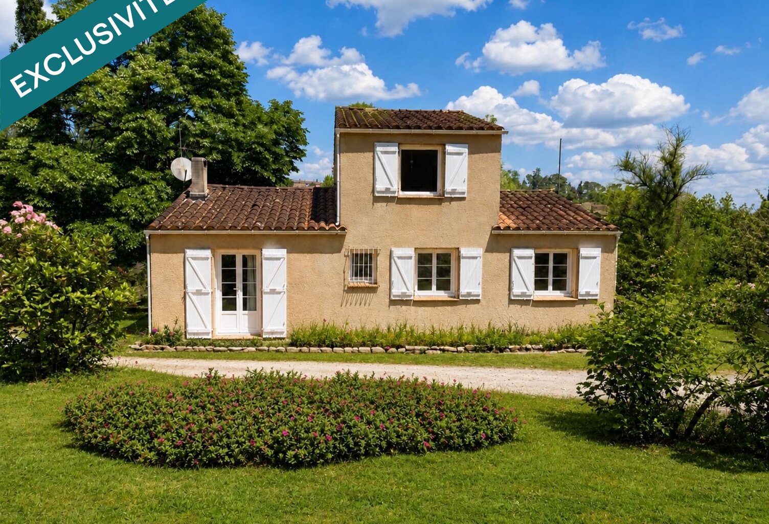 Une maison familiale , plus de 6 000 m² de nature, une piscine et une intimité absolue Ici, le luxe, c'est de pouvoir vivre pleinement chez soi. — photo 1
