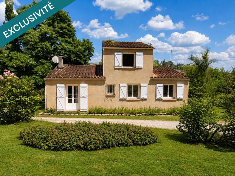 Une maison familiale , plus de 6 000 m² de nature, une piscine et une intimité absolue Ici, le luxe, c'est de pouvoir vivre pleinement chez soi. — photo 1