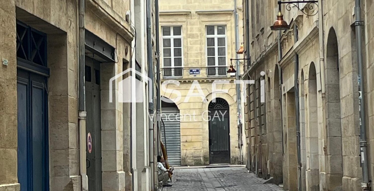  LE CHARME D'UN DUPLEX AU CUR DU VIEUX BORDEAUX — photo 1