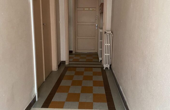Appartement 60 m², DUPLEX, 2 chs, 3ième étage, centre ville de Flers — photo 3