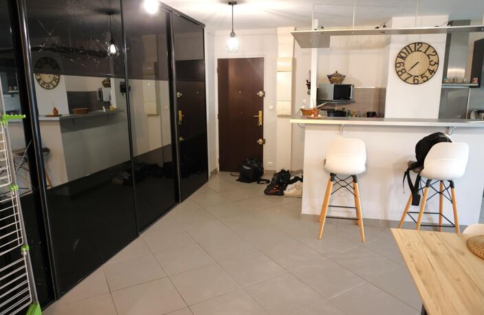 Dans résidence recherchée, beau 3 pièces idéalement situé — photo 3