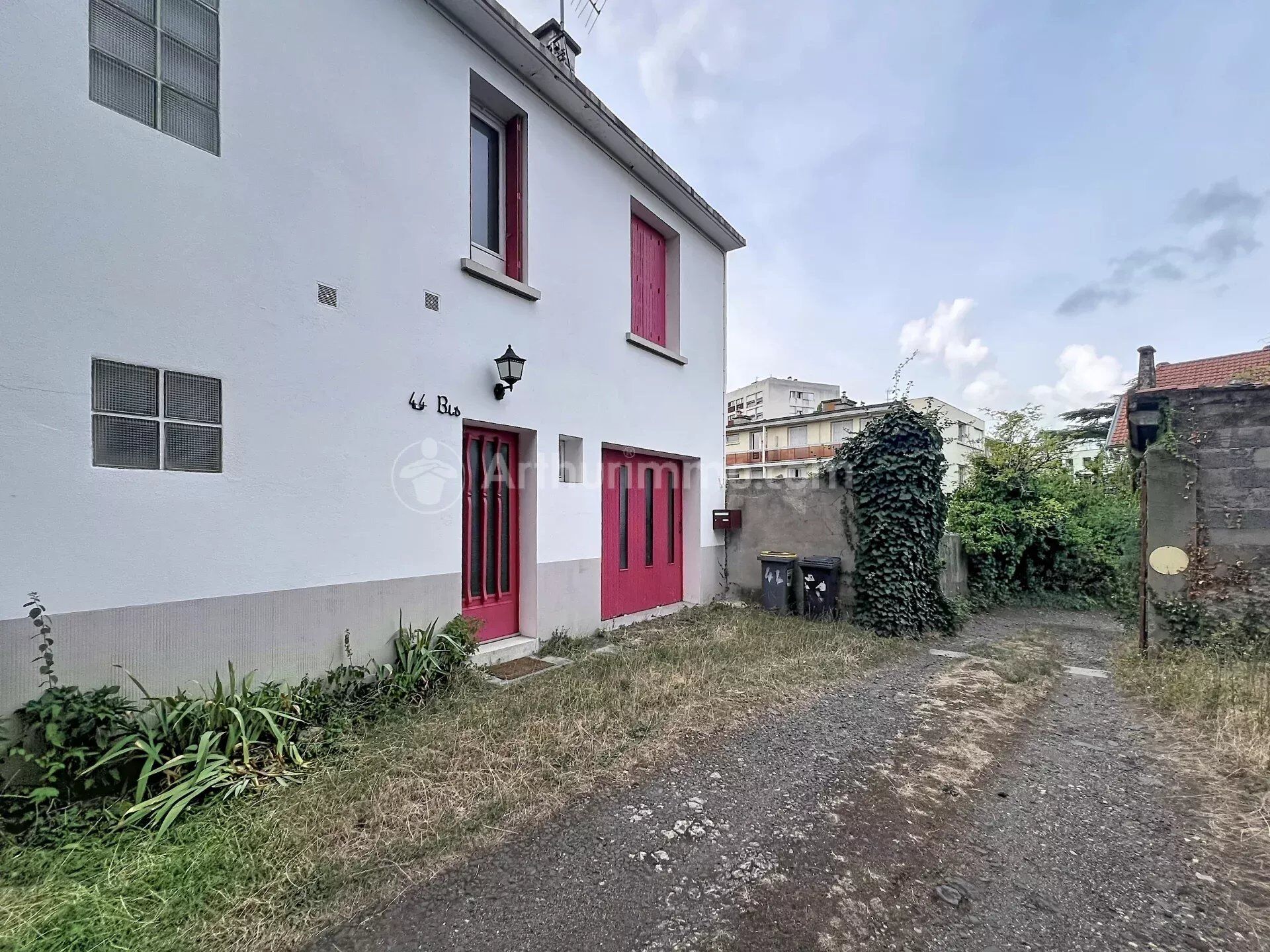 Appartement 3 pièces 89 m² · à Clermont-Ferrand · 89 m² · 940 €
