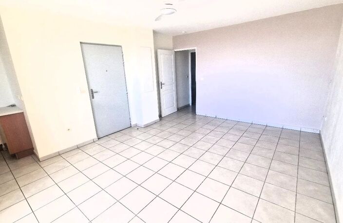 CHARMANT T2 MONTGAILLARD ST DENIS — photo 3