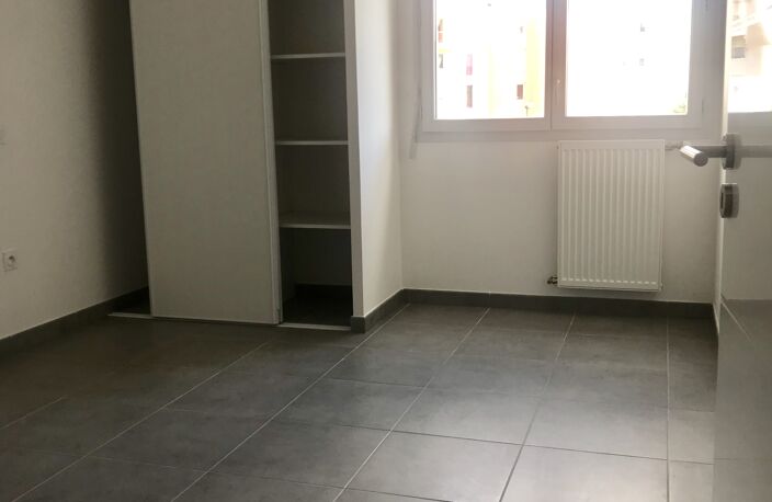 Location appartement 2 pièces 41 m² à Toulouse (31200) — photo 4