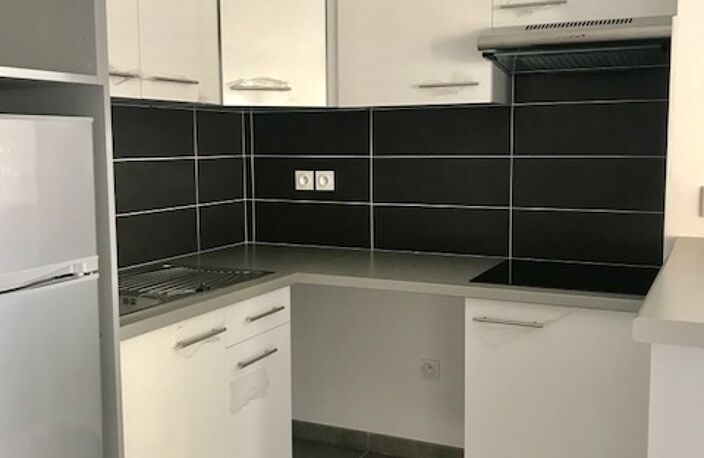 Location maison 3 pièces 68 m² à Castelginest (31780) — photo 3