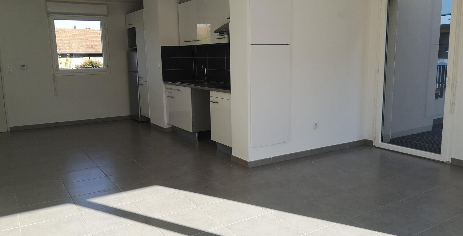 Location appartement 3 pièces 69 m² à Toulouse (31200) — photo 1