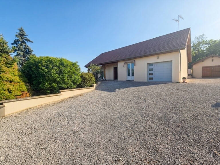 Maison plain pied d'environ 72m2 avec garage attenant et gar — photo 1