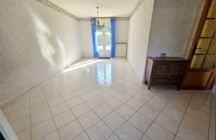 Maison plain pied d'environ 72m2 avec garage attenant et gar — photo 3