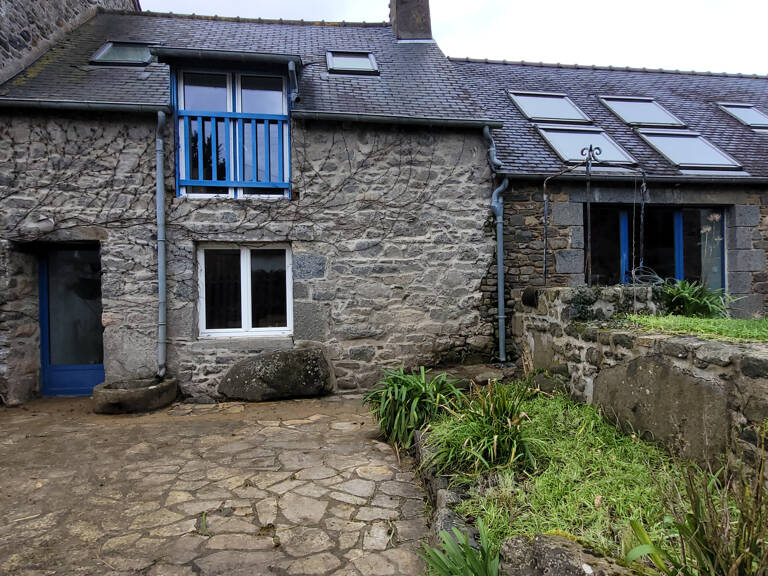 Maison en pierre, proche mer, terrain clos et fleuri — photo 1