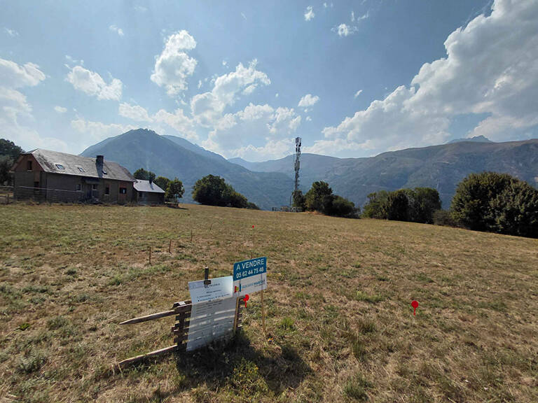 Terrain constructible Sailhan-dernier  lot disponible  650M2 — photo 1