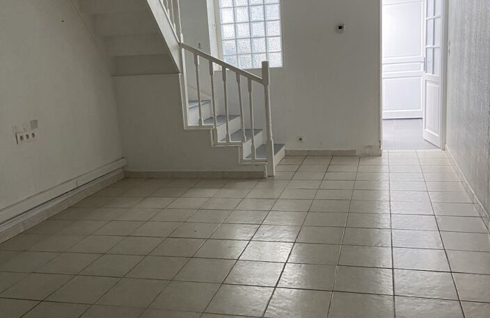 Vente Maison de ville 5 pièces — photo 2