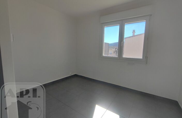 T1 BIS STATIONNEMENT FACILE  — photo 3