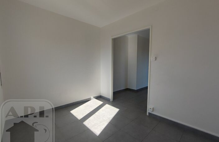 T1 BIS STATIONNEMENT FACILE  — photo 5