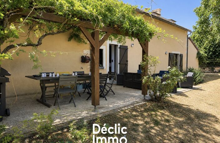 Maison de caractère rénovée avec piscine et grand jardin — photo 2