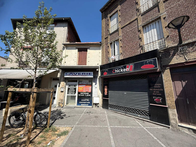MURS COMMERCIAUX — photo 1