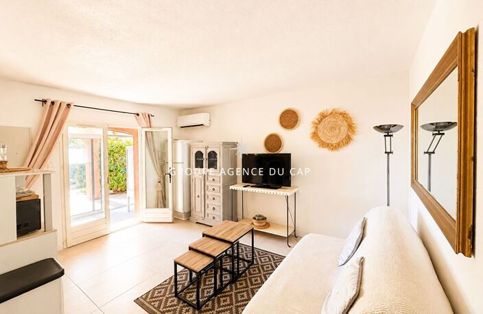 A VENDRE AUX ISSAMBRES APPARTEMENT VUE MER SUR LE GOLF DE SAINT-TROPEZ — photo 5
